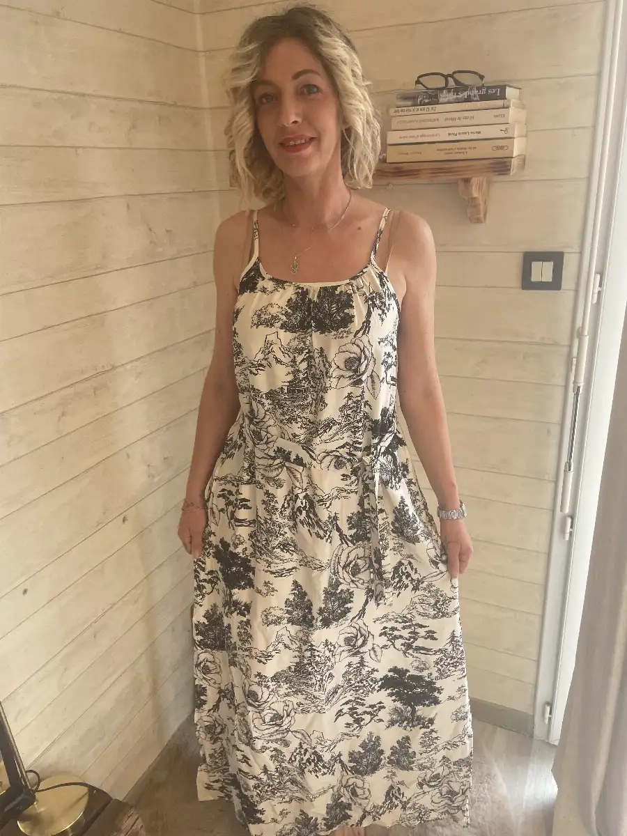 Robe 36/42 a motifs R02